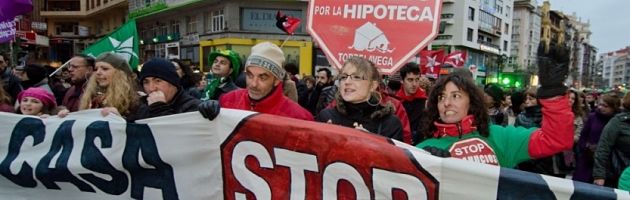 5596463-espagne-nouvelles-manifestations-des-militants-anti-expulsions_opt